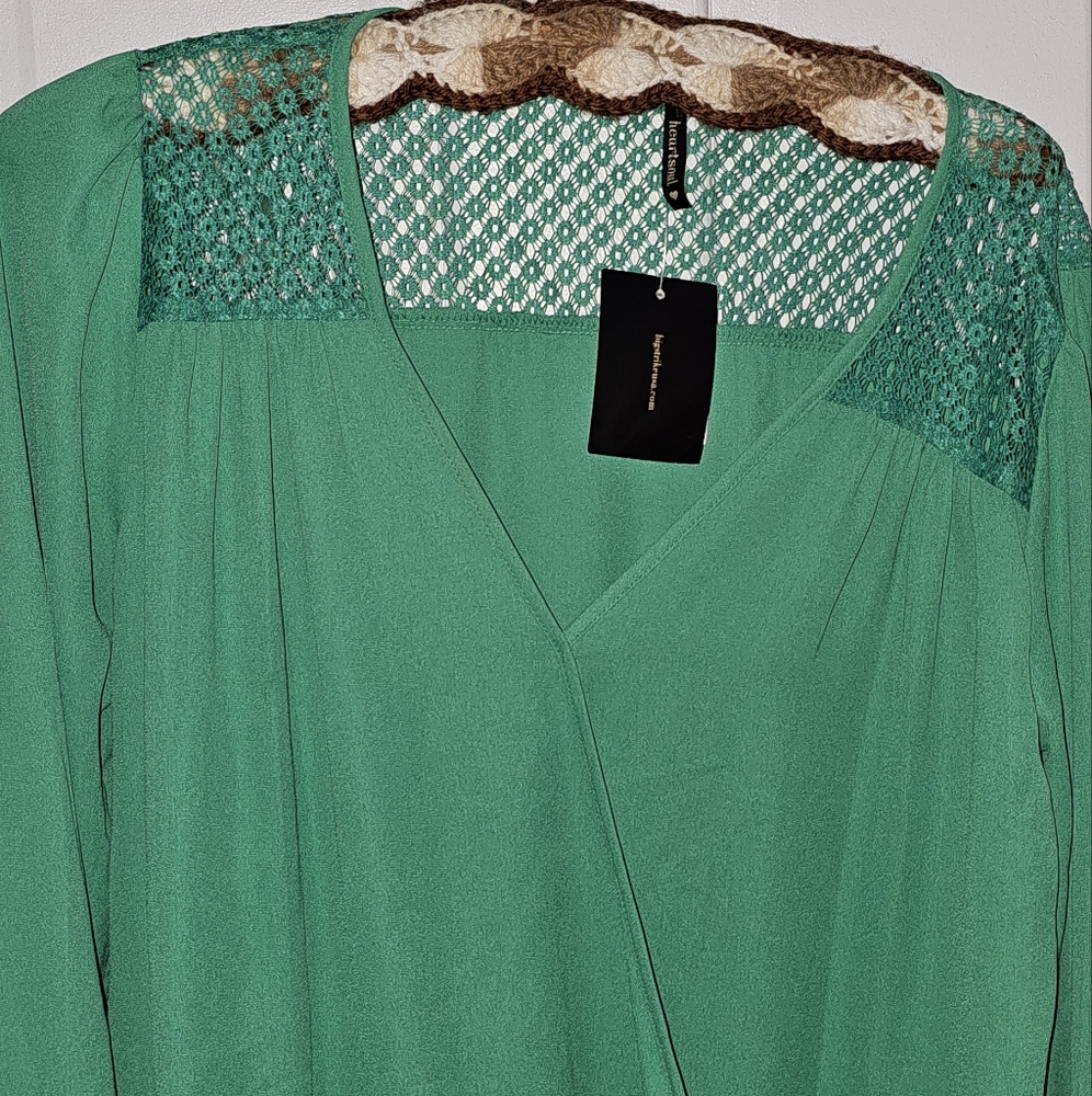 NWT Heartsoul Green Lace Dressy Shirt Blouse Women medium Long Sleeve